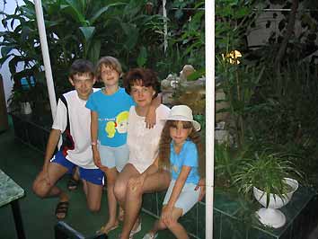 �����-�-����